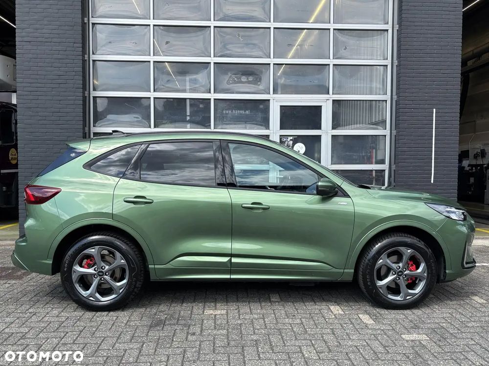 Ford Kuga 2.5 FHEV AWD ST-Line X - 2