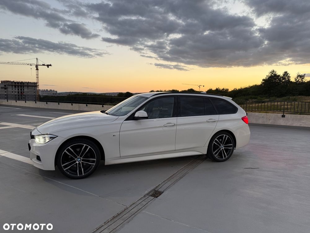 BMW Seria 3 320d M Sport - 5