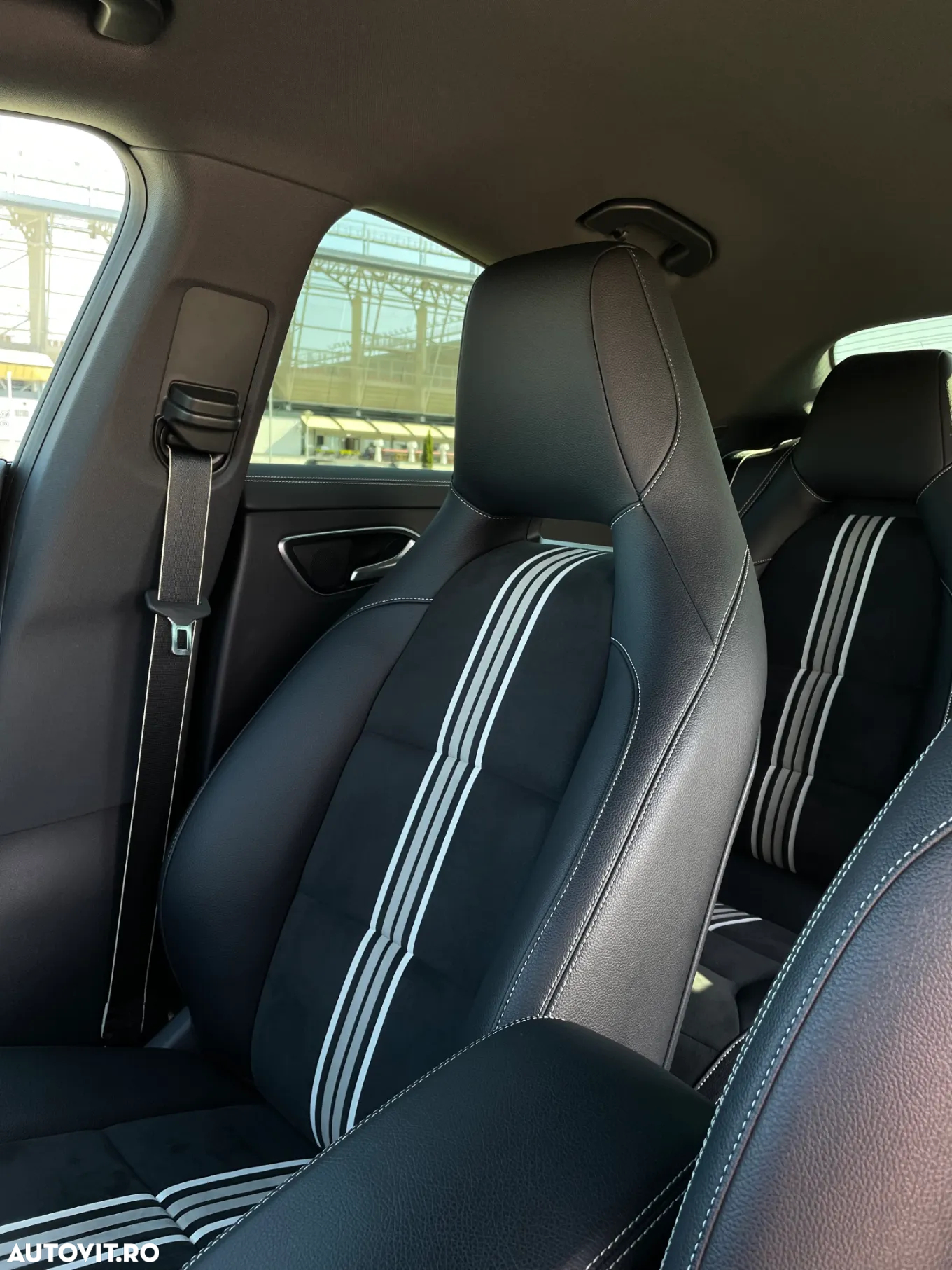 Mercedes-Benz CLA - 10