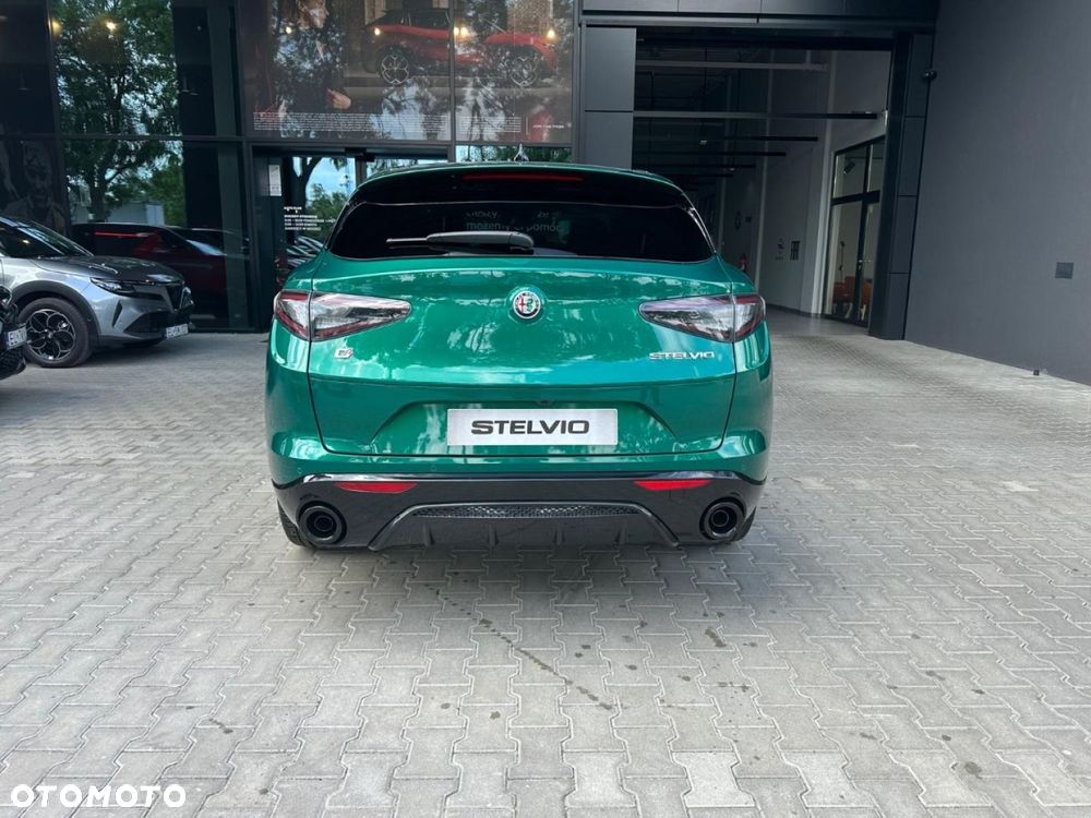 Alfa Romeo Stelvio - 6