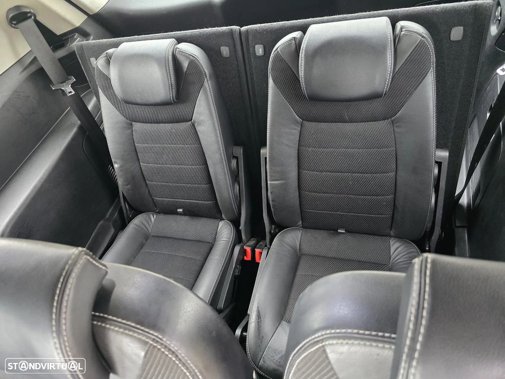 Ford S-Max 2.0 TDCi Titanium 7L - 15