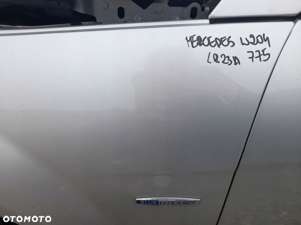 MERCEDES C W204 BŁOTNIK LEWY PRZÓD PRZEDNI 775 - 6