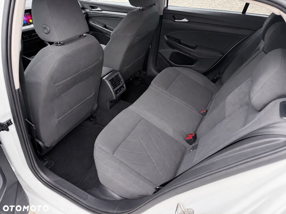 Volkswagen Golf 1.5 TSI EVO Style - 26