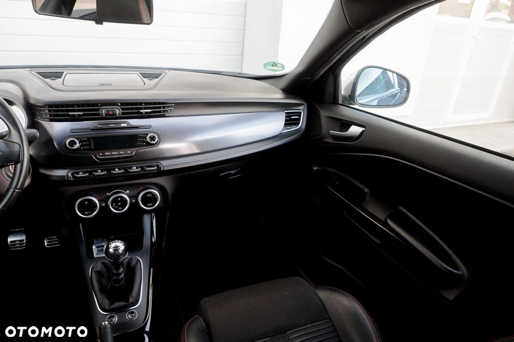Alfa Romeo Giulietta 1.4 TB 16V Turismo - 35