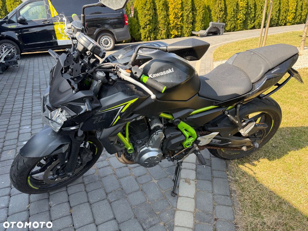 Kawasaki Z 650 - 10