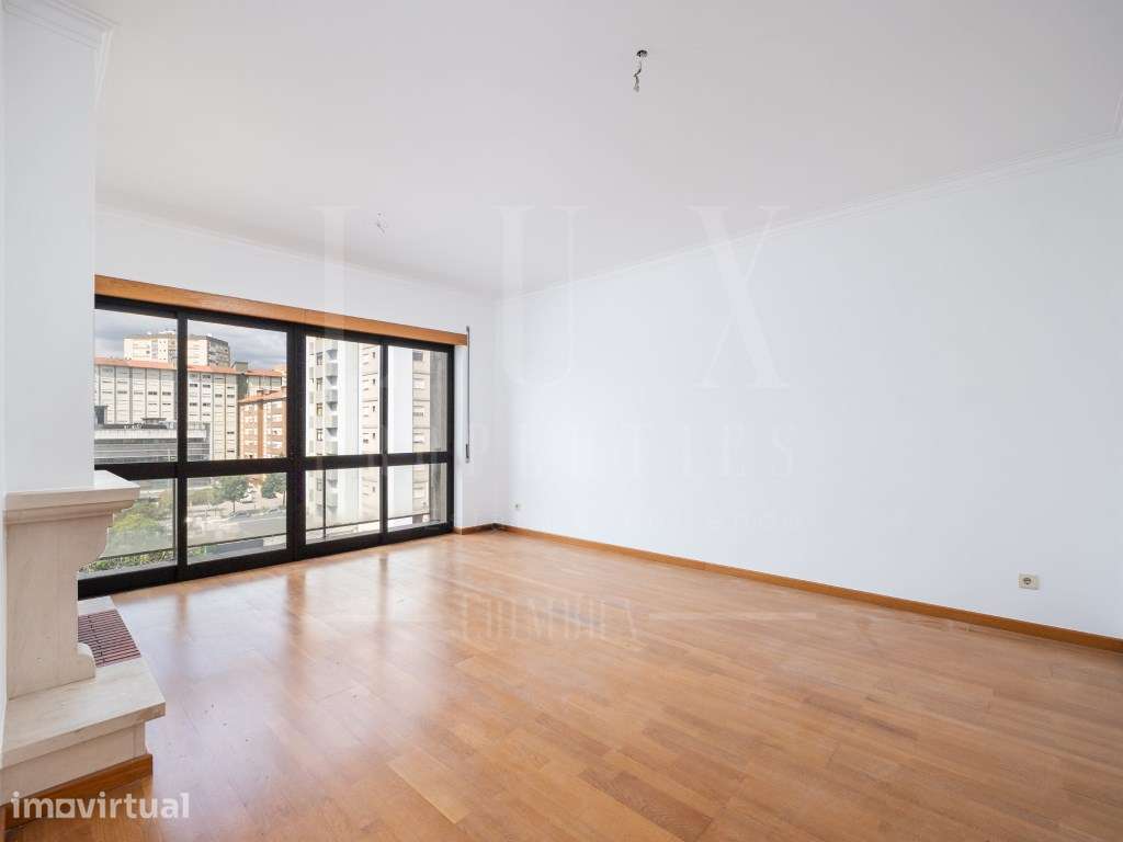 ARRENDAMENTO | Apartamento T2 | Rua Jorge Anjinho, Coimbra - Grande imagem: 4/30