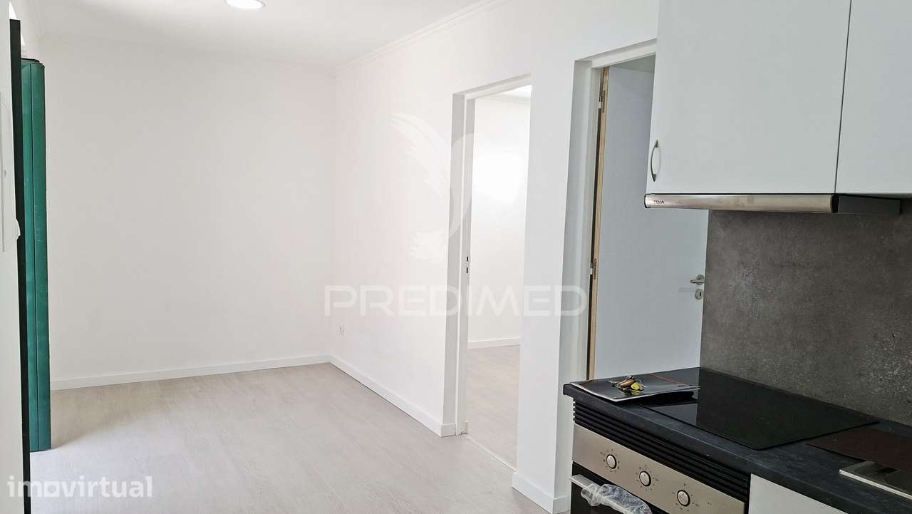 Casa Antiga Térrea T2, no Centro Histórico de Odivelas - Grande imagem: 4/16