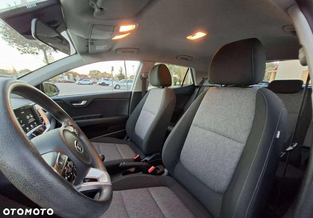 Kia Stonic - 22