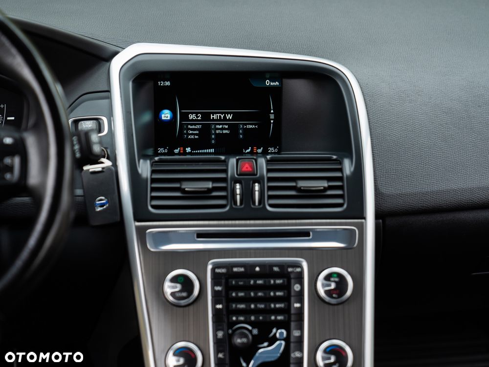 Volvo XC 60 D4 Momentum - 37