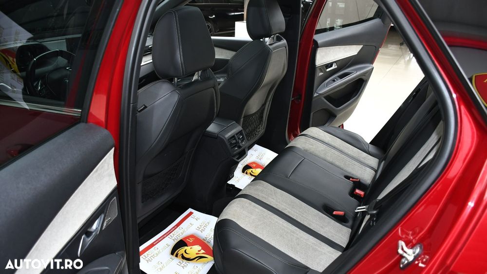 Peugeot 3008 PHEV 300 EAT8 4X4 GT - 12