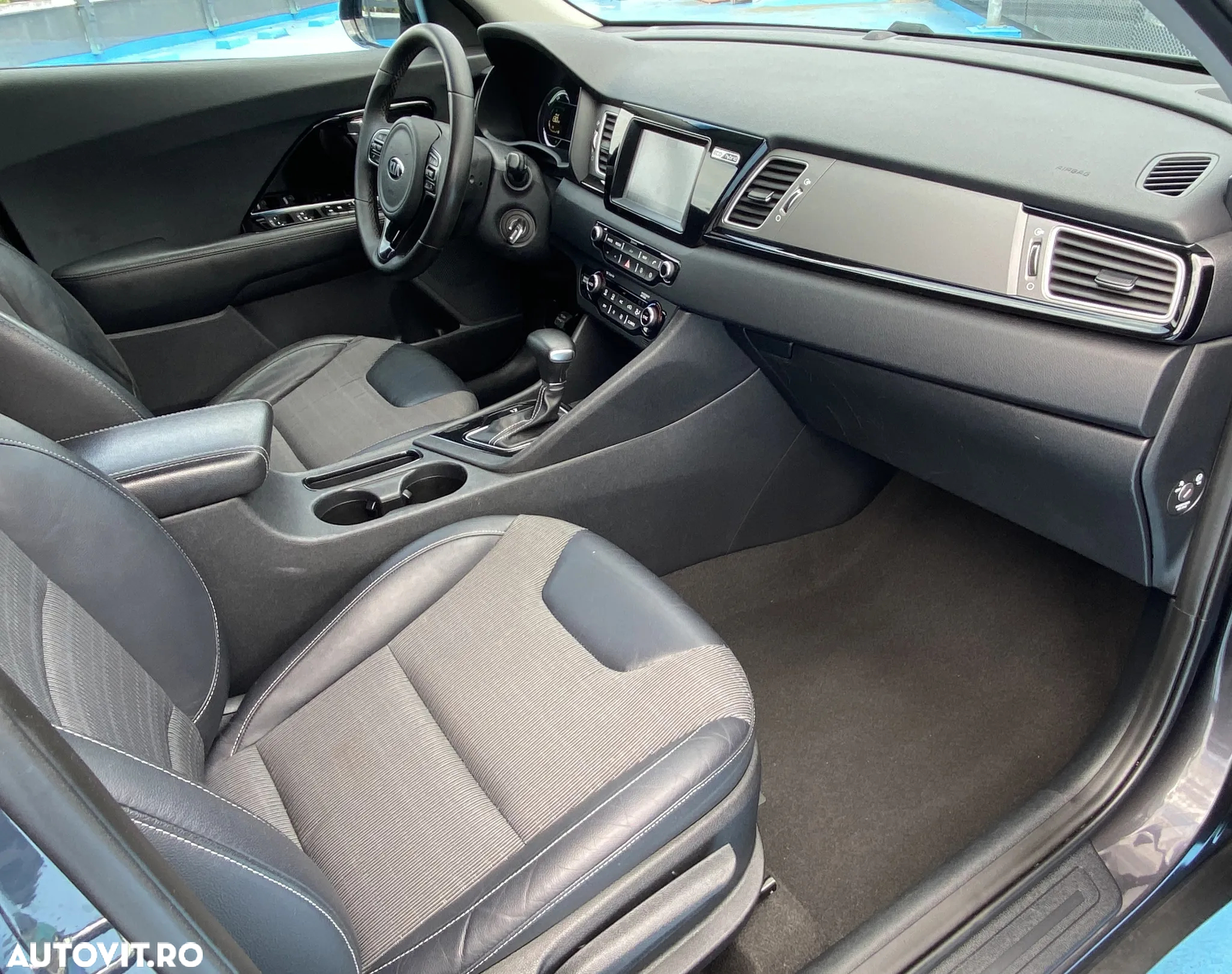 Kia Niro 1.6 GDI HEV 2WD OPF Aut. Edition 7 - 4