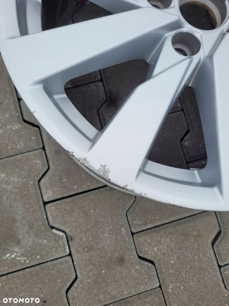 Felga aluminiowa Audi OE A3 7.5" x 17" 5x112 ET 43 - 2