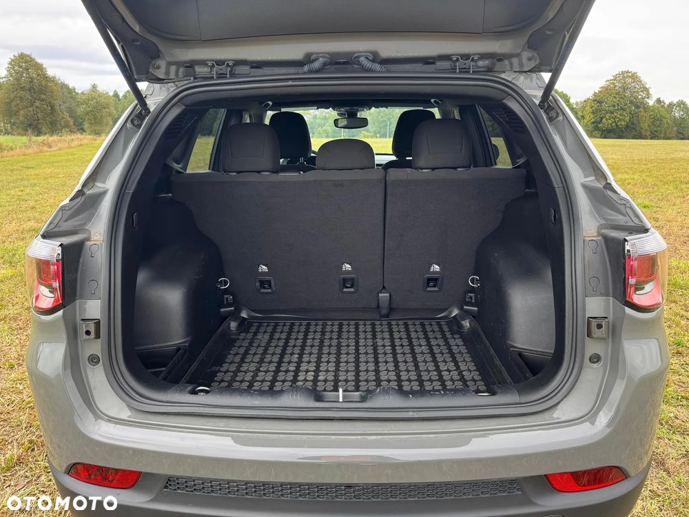 Jeep Compass - 11