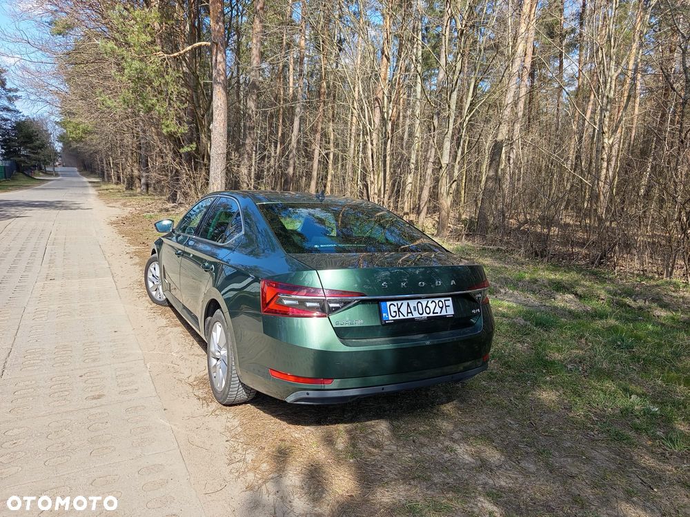 Skoda Superb 2.0 TDI SCR 4x4 Style DSG - 3
