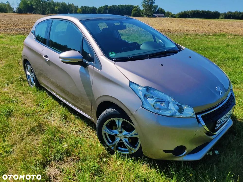 Peugeot 208 - 2