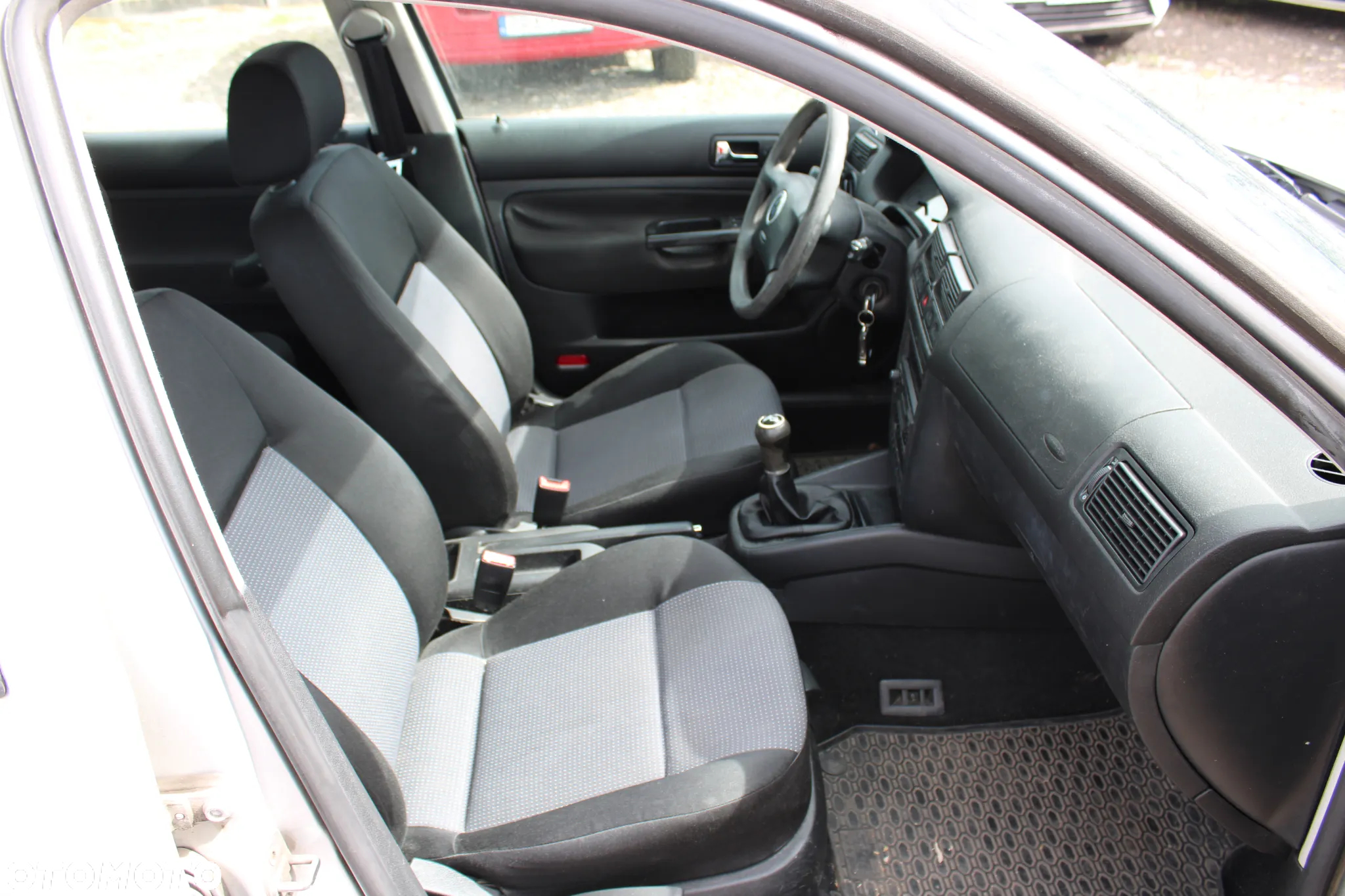 Volkswagen Golf IV 2.0 Highline - 21