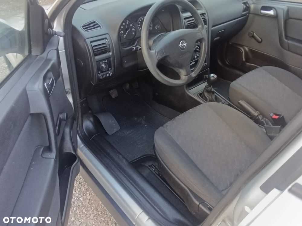 Opel Astra - 12