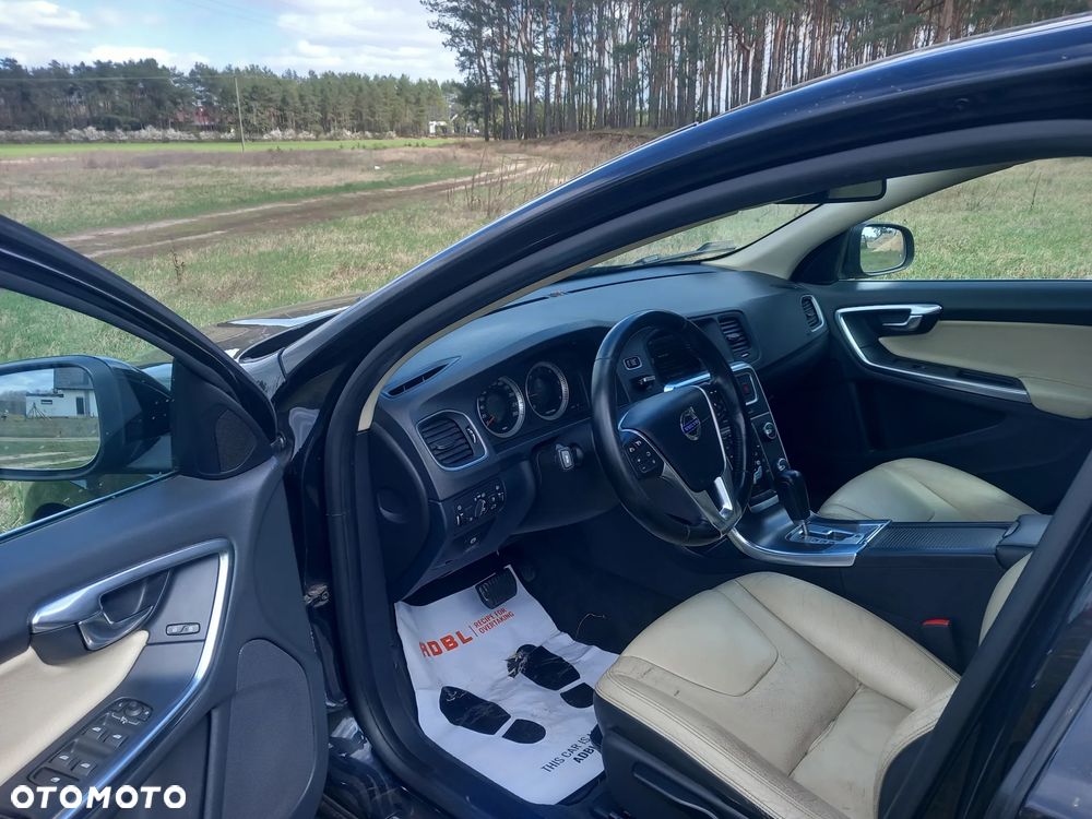 Volvo V60 D3 Geartronic Momentum - 6