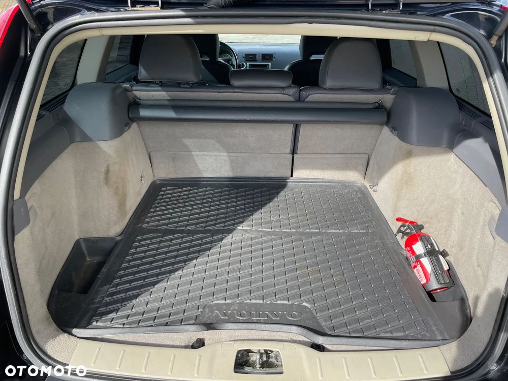 Volvo V50 T5 Momentum - 13