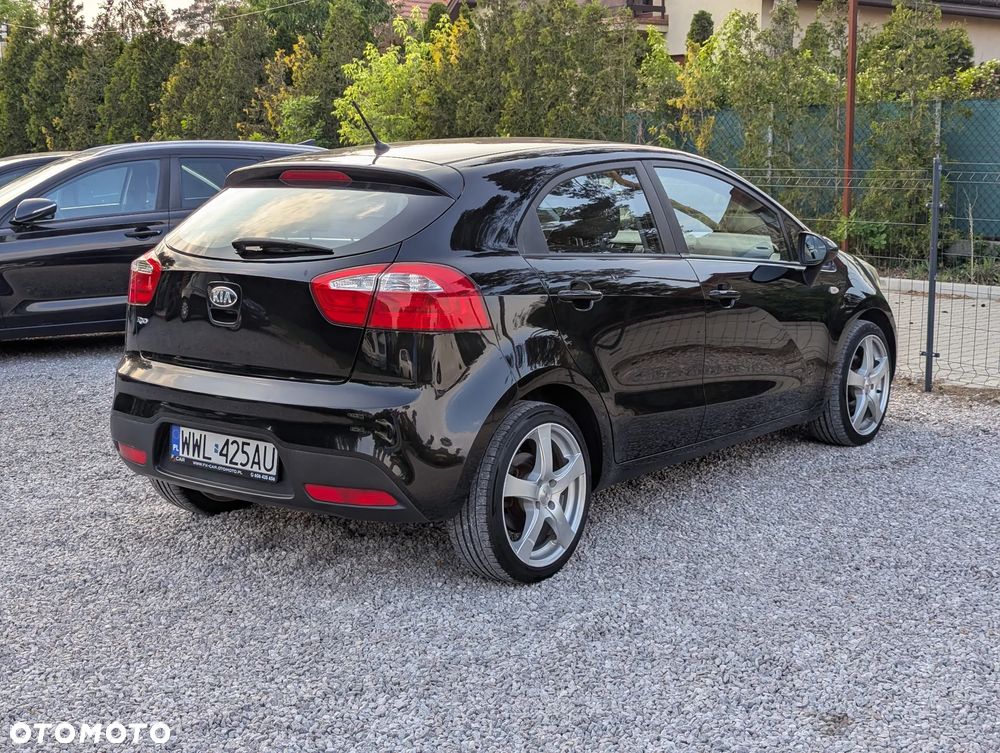 Kia Rio - 7