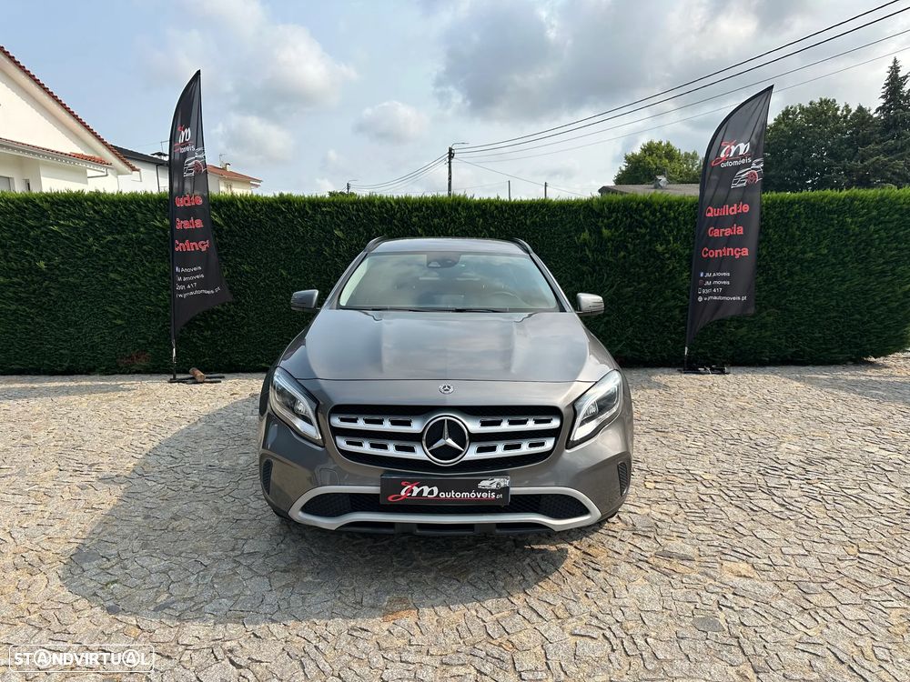 Mercedes-Benz GLA 200 d 7G-DCT Urban - 2