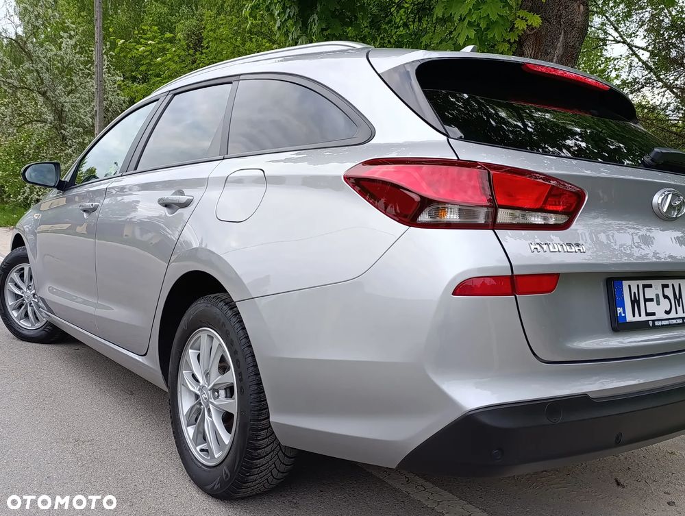 Hyundai i30 1.5 DPI Classic + - 26