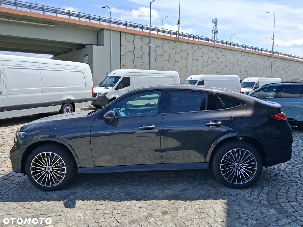 Mercedes-Benz GLC 300 de 4-Matic AMG Line - 4