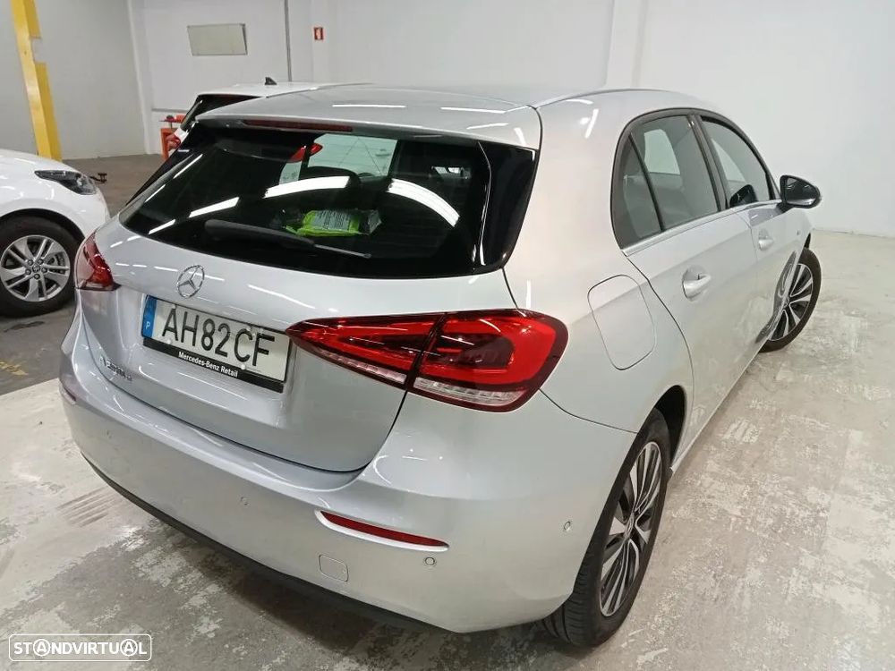 Mercedes-Benz A 250 e Style Plus - 3