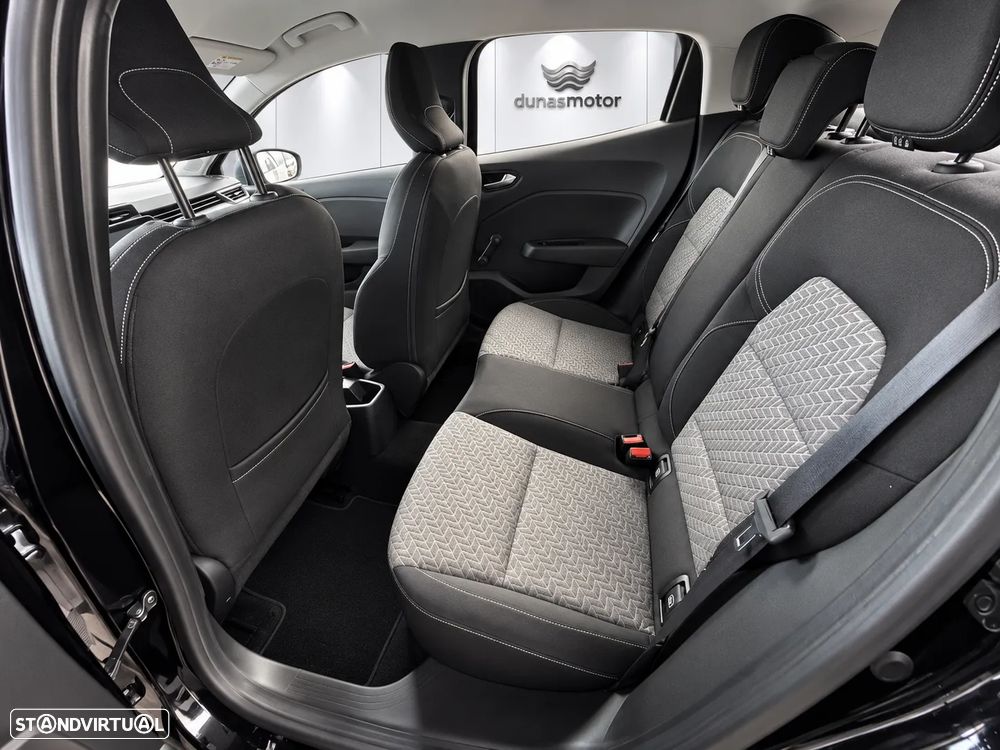 Renault Clio - 6