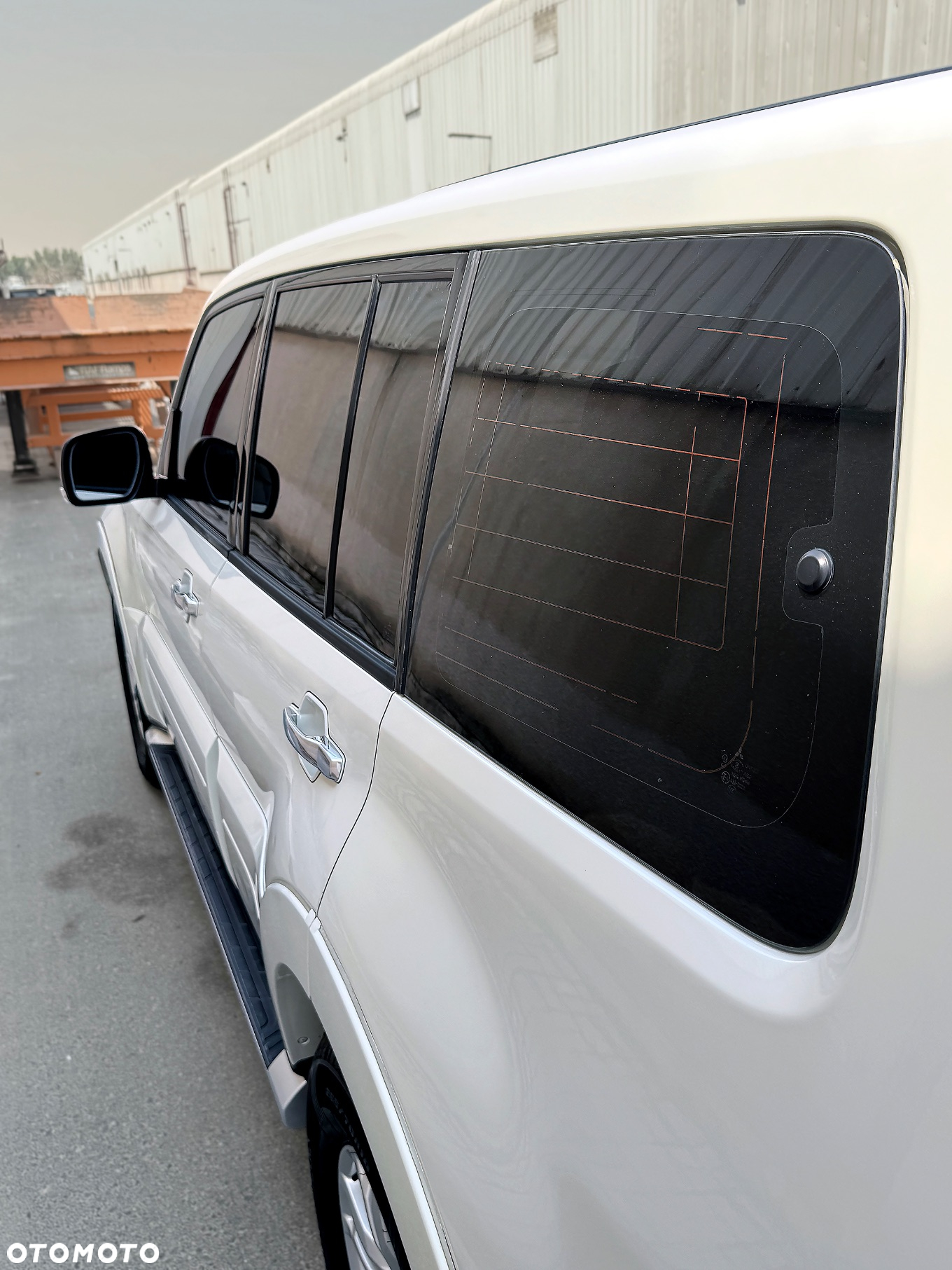 Mitsubishi Pajero 3.8 V6 Instyle - 19