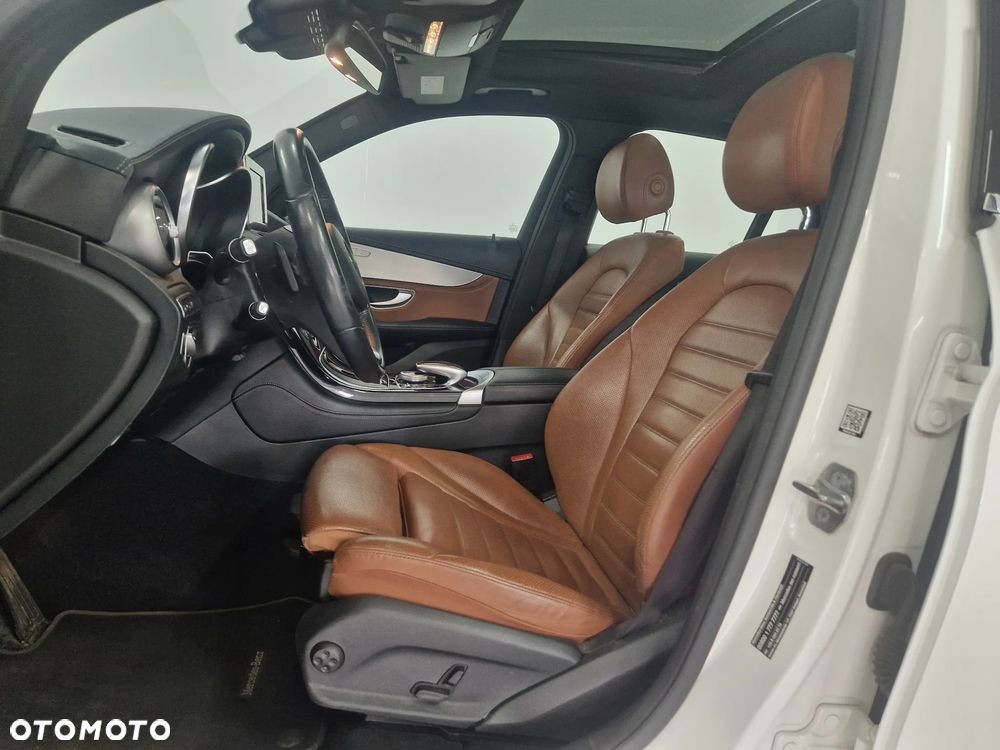 Mercedes-Benz GLC - 22