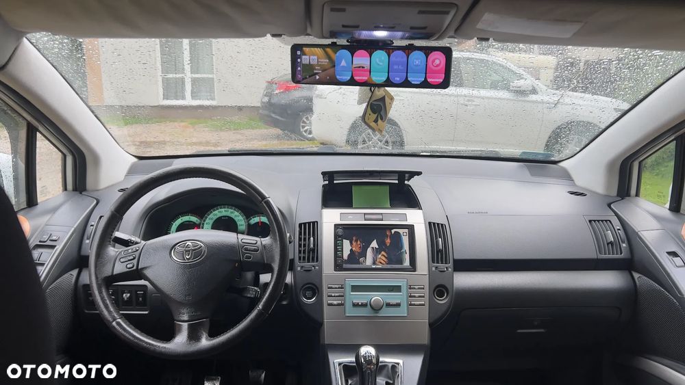 Toyota Corolla Verso - 14