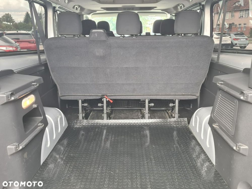 Renault Trafic - 23