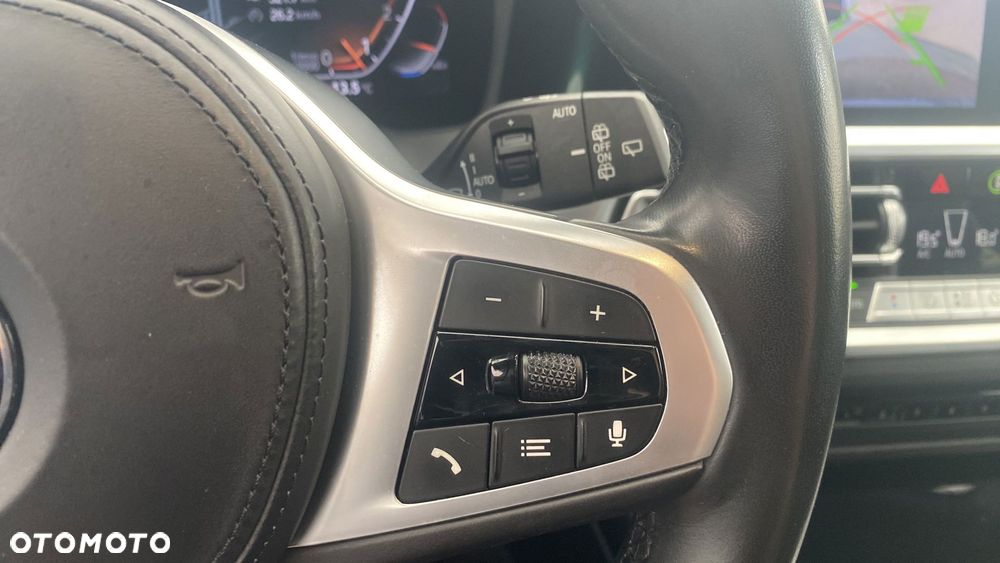 BMW Seria 3 318i - 22