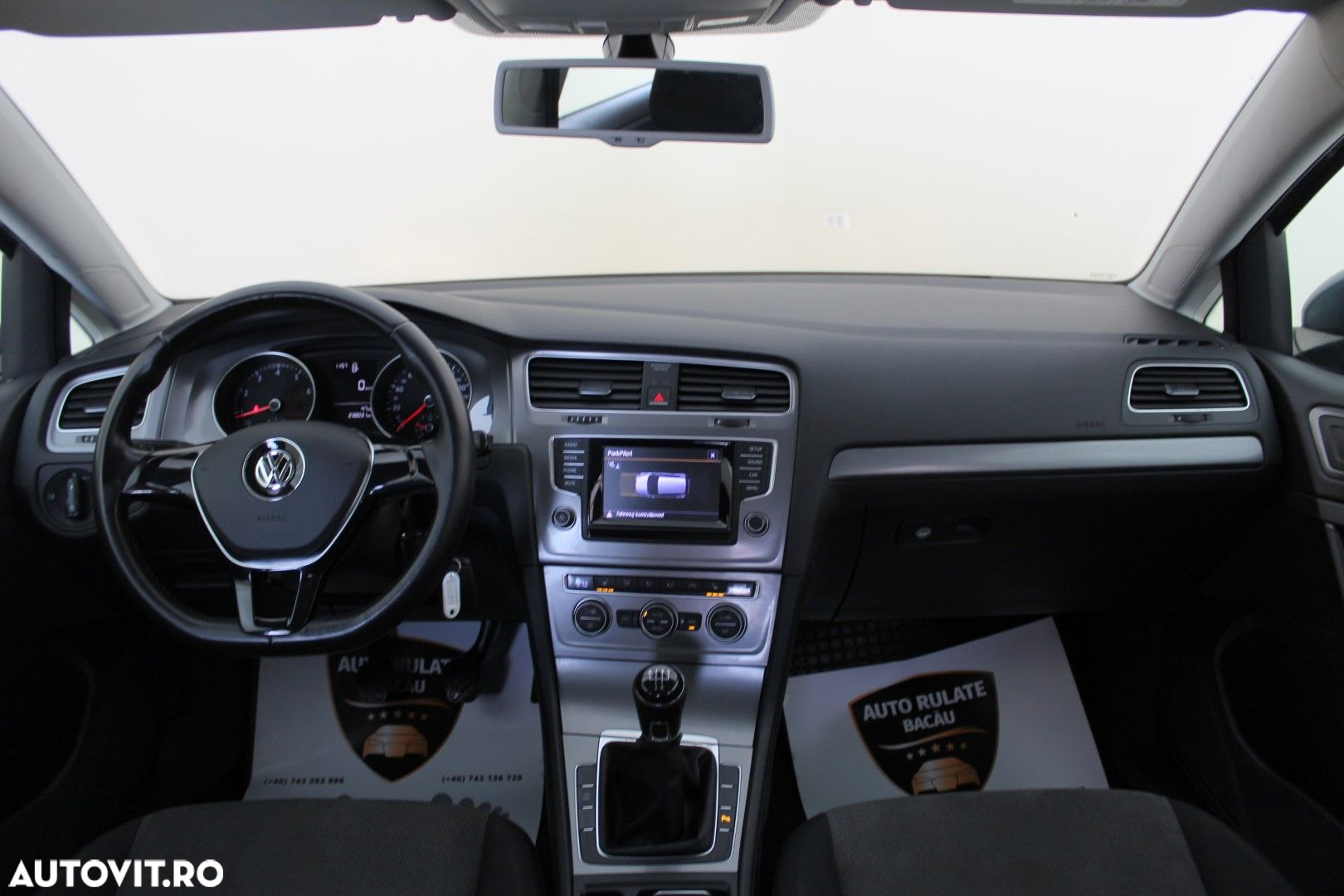 Volkswagen Golf - 8