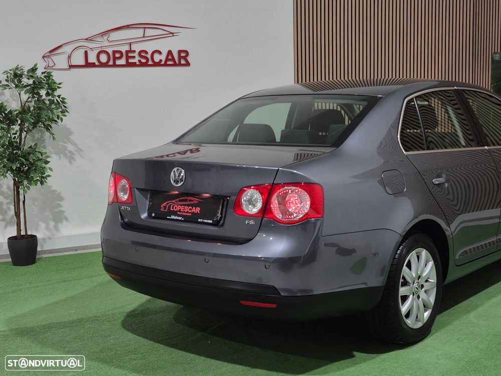 VW Jetta 1.6 FSi Confortline - 5