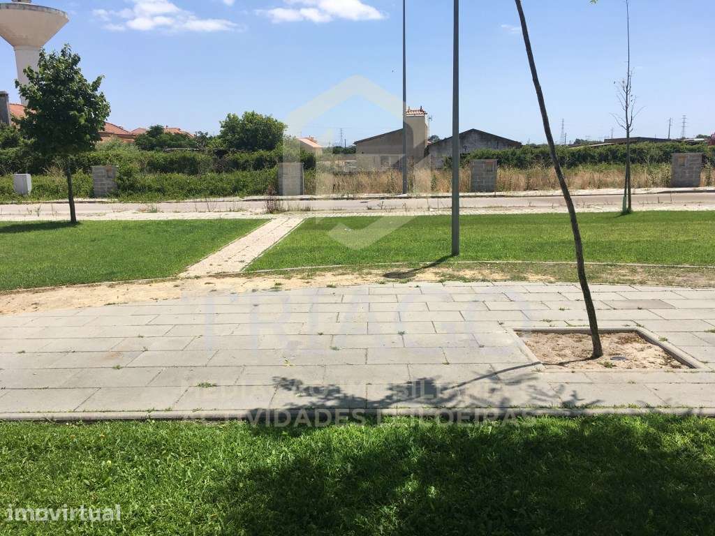 Terreno Urbano para Construção de Moradia - Grande imagem: 2/5