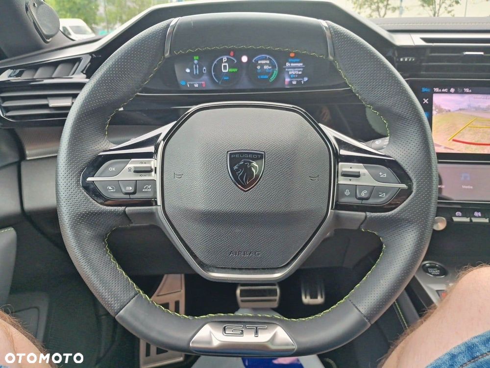 Peugeot 408 - 23