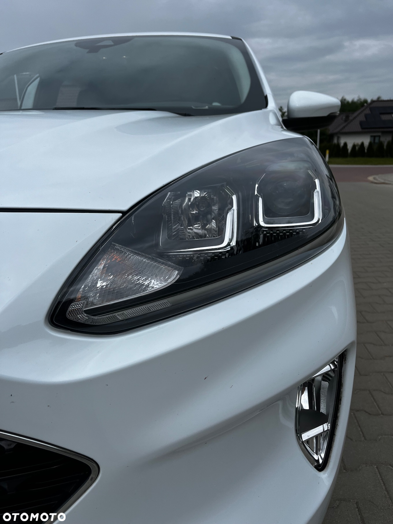 Ford Kuga - 10