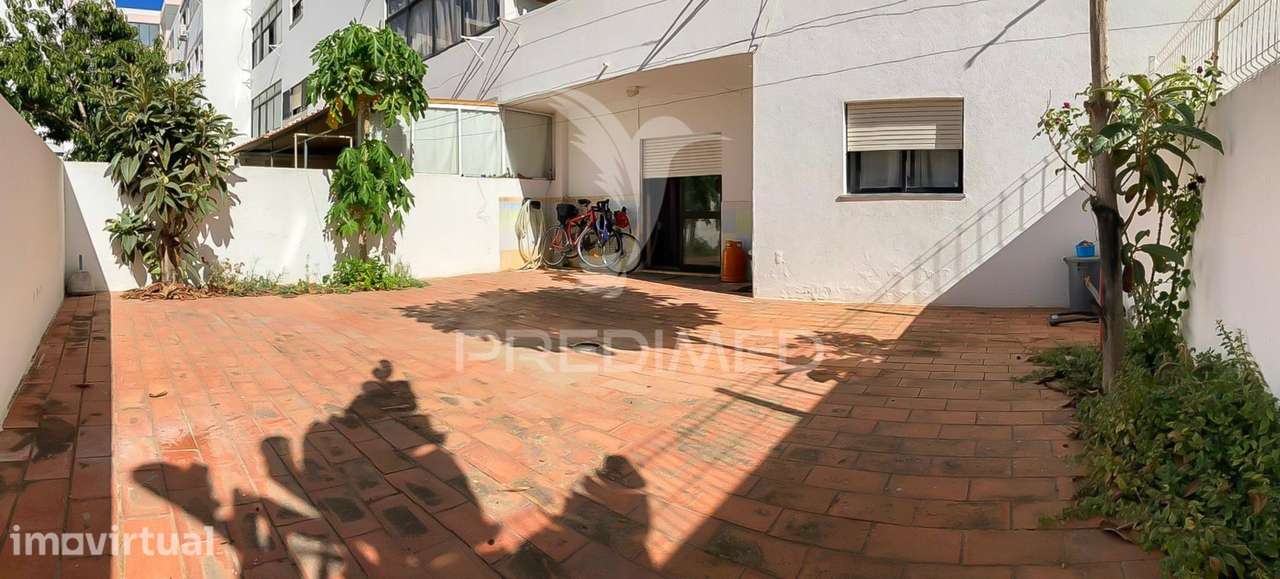 Olhão - Apartamento T3 RCH em zona central c/grande QUINTAL - Grande imagem: 5/14