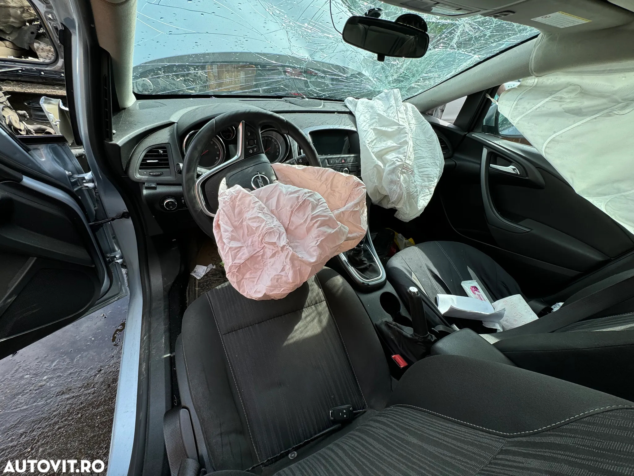 Dezmembram Opel Astra J Facelift 1.4 b 2017 - 4