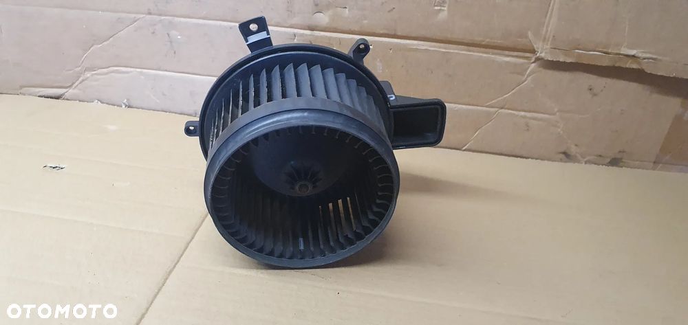 Wentylator silnik dmuchawy nagrzewnicy Jeep Grand Cherokee IV WK2 AY272700-5892 - 4