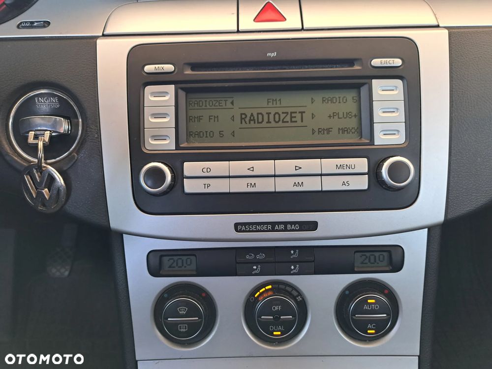 Volkswagen Passat - 21