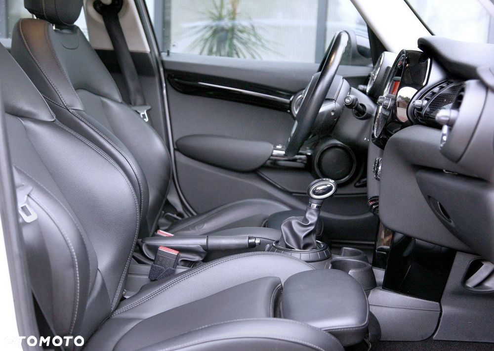 MINI Cooper S Sport-Aut - 14