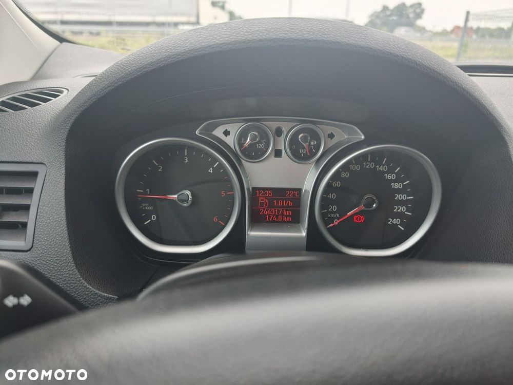 Ford Kuga - 20