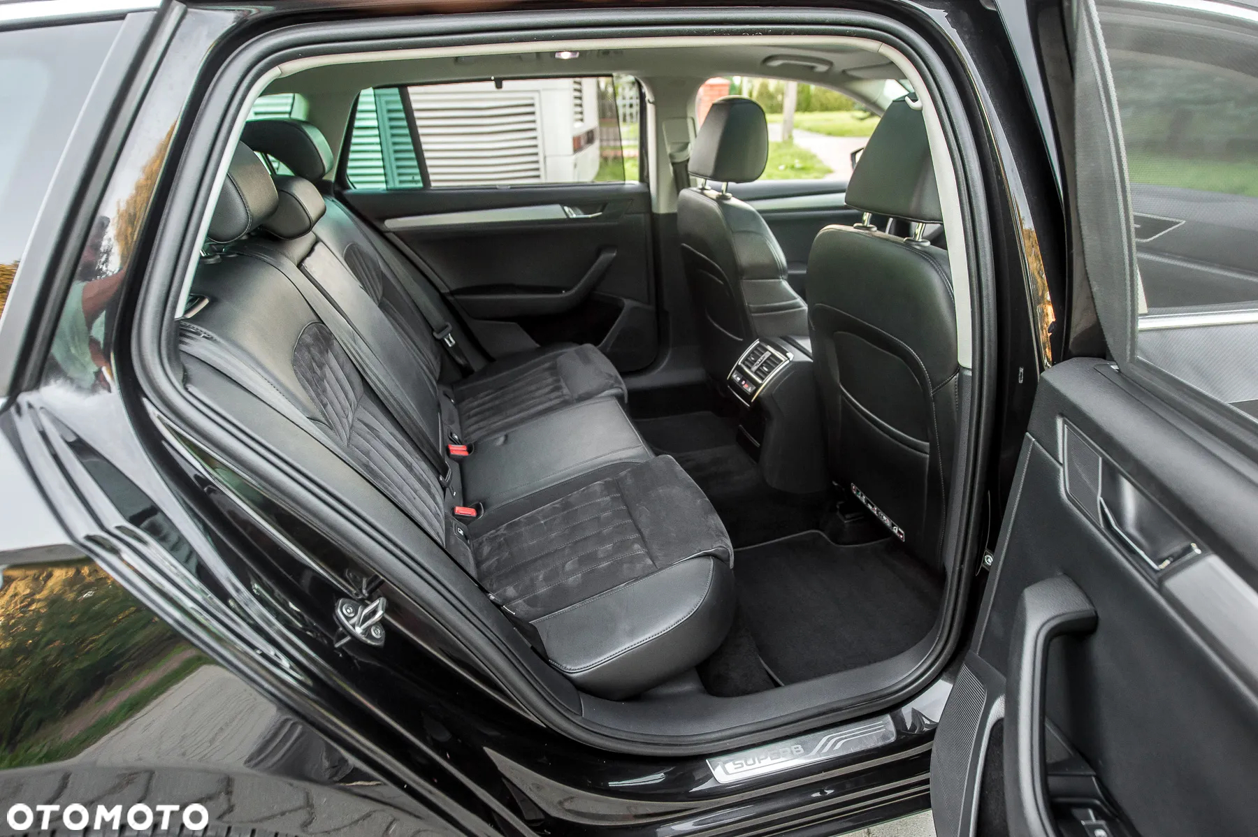 Skoda Superb Combi 2.0 TSI 4x4 DSG Ambition - 31