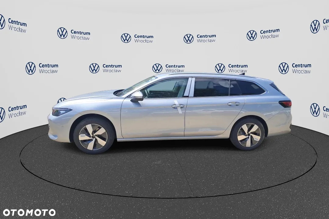 Volkswagen Passat 1.5 TSI ACT mHEV Business Plus DSG - 8