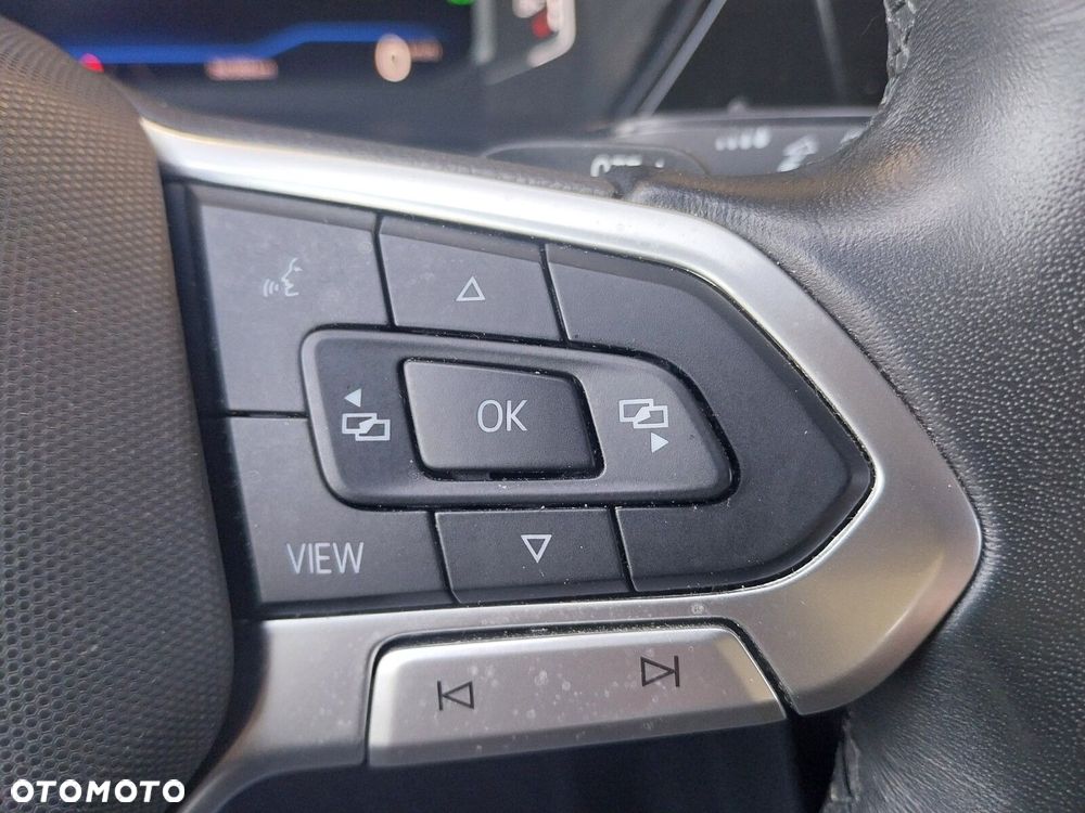 Volkswagen Touran - 26