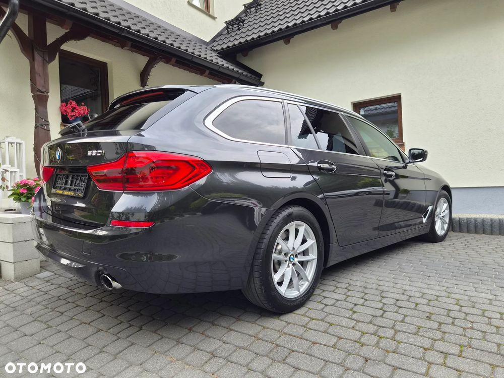 BMW Seria 5 530i Luxury Line - 29