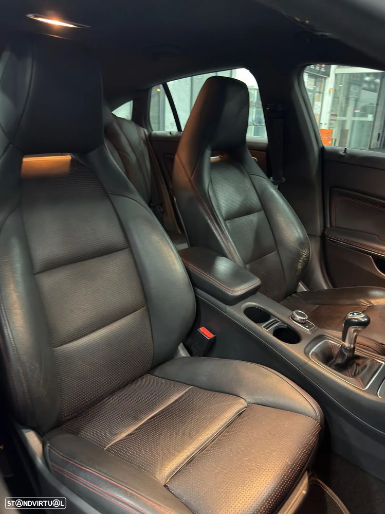 Mercedes-Benz CLA 200 (CDI) d AMG Line - 29